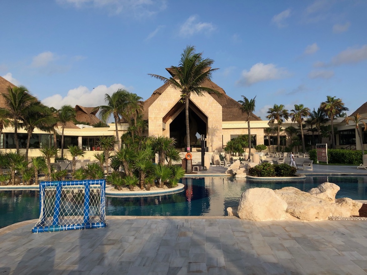 The lobby from the back