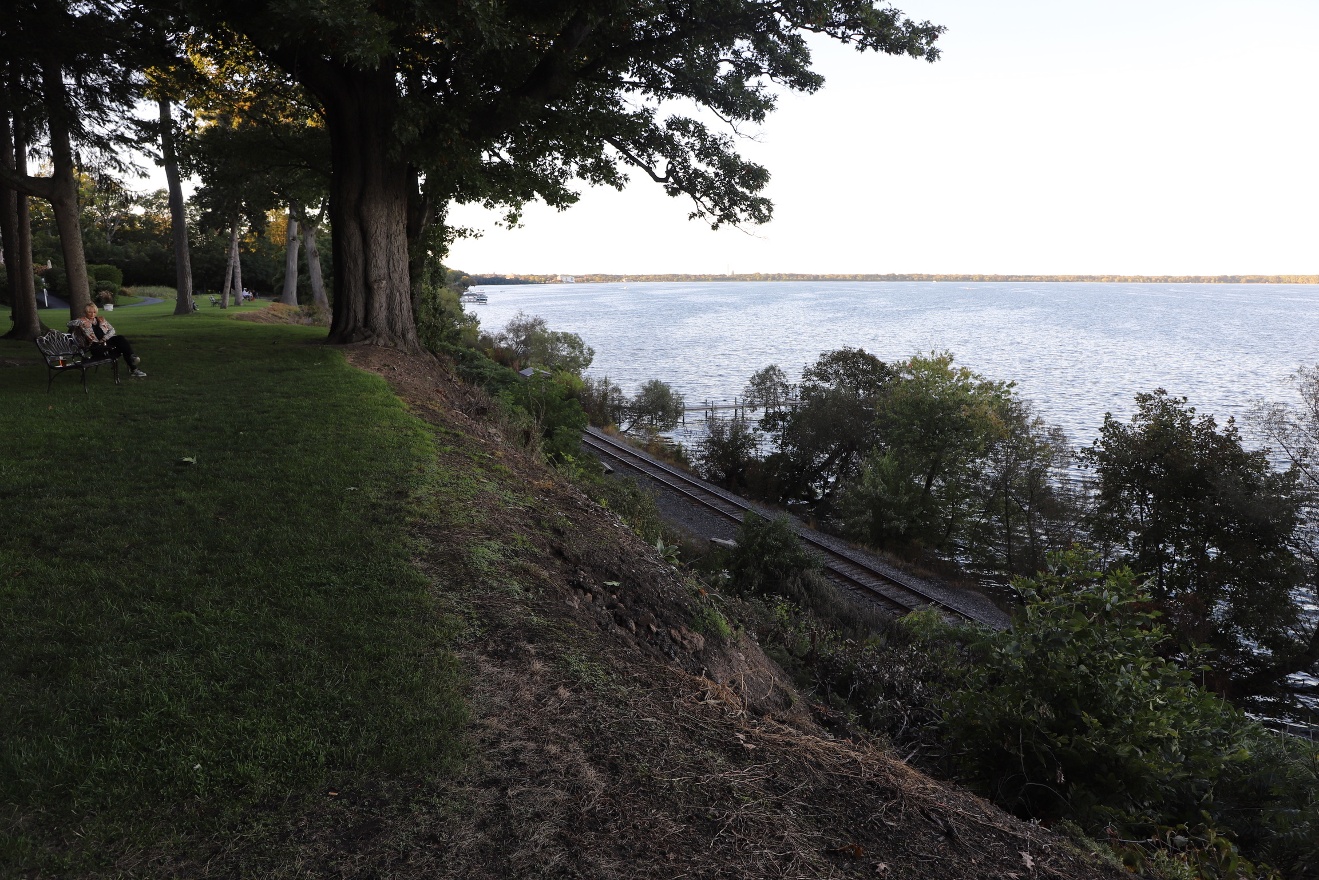 Railroad along Seneca lake