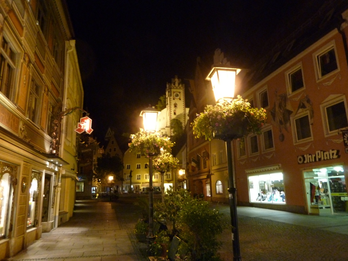 Fussen at night