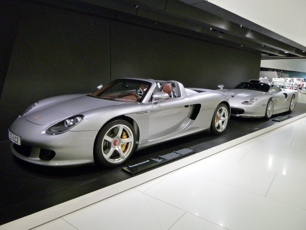 Carrera GT side