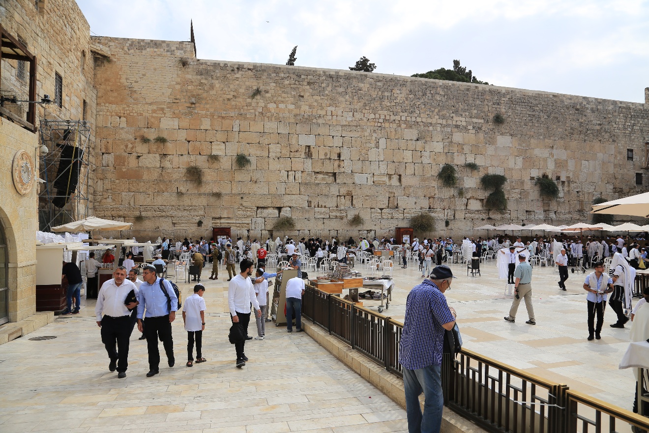 Wester Wall Men Site