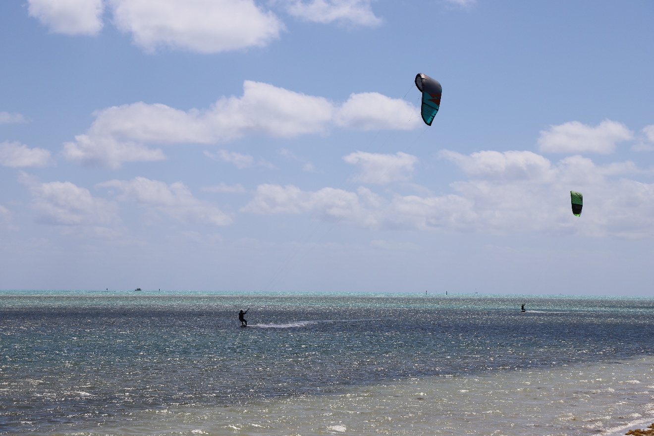 Kitesurfing