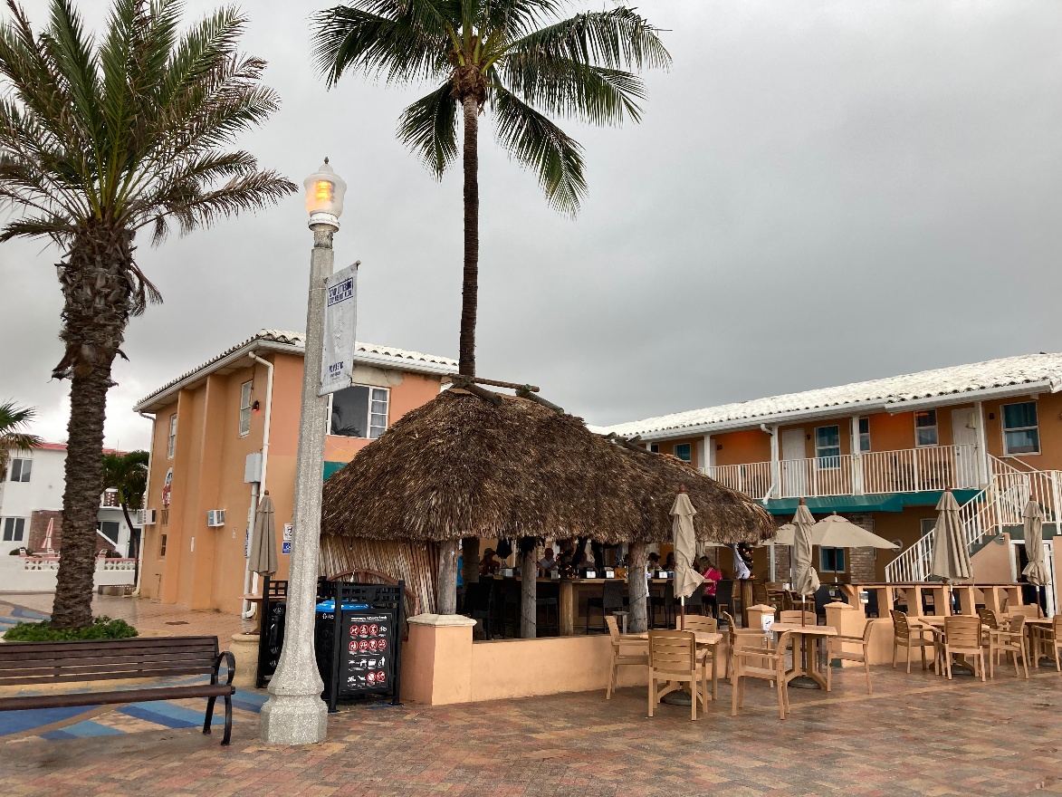 Tiki bar