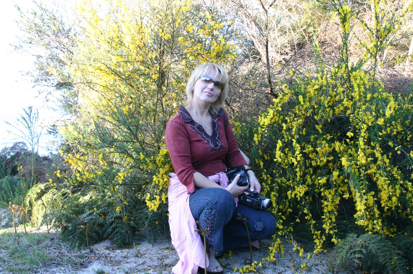 Sveta in bushes