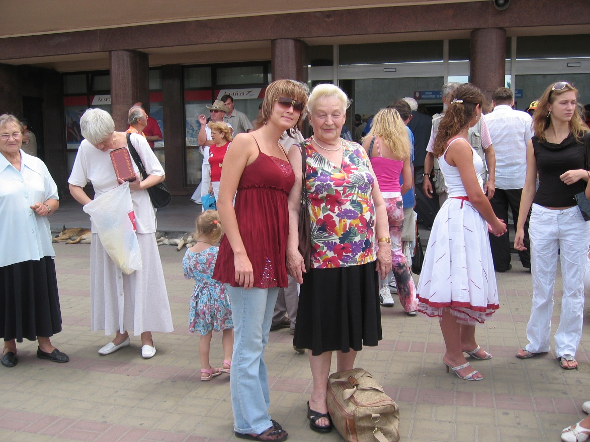 Anna and grandma