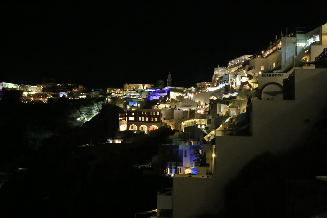 Fira at night