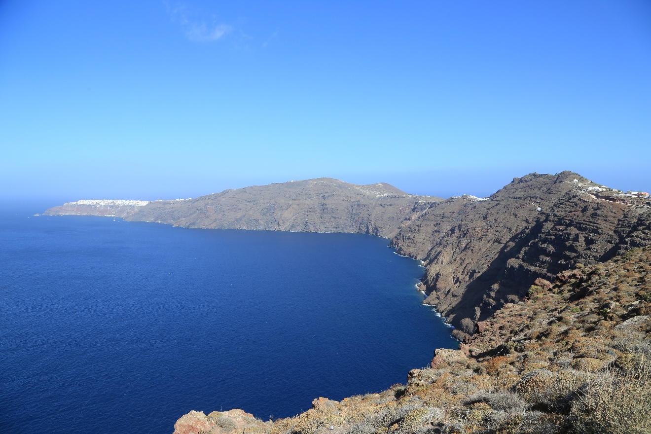 Trail to Oia