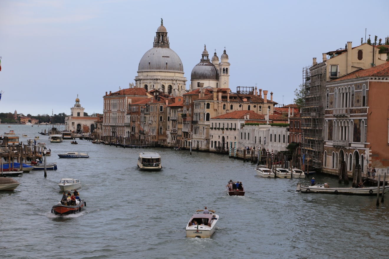 Salute from Accademia bridge