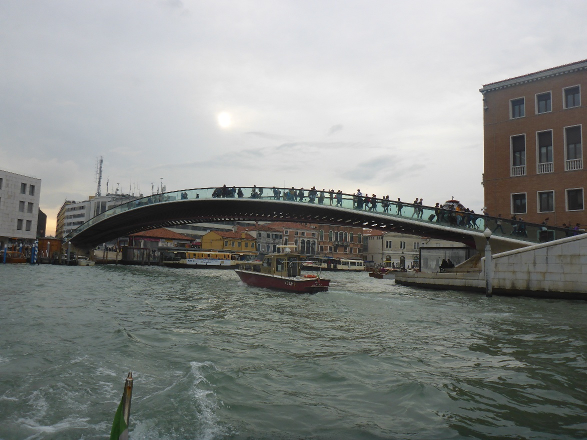 Constitution Bridge