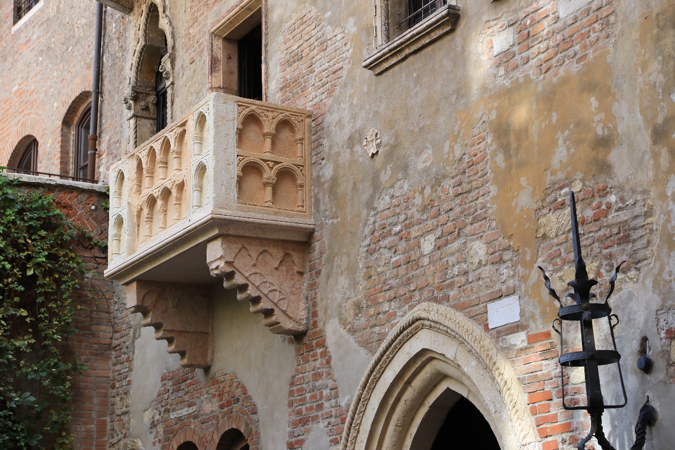 Juliet's balcony