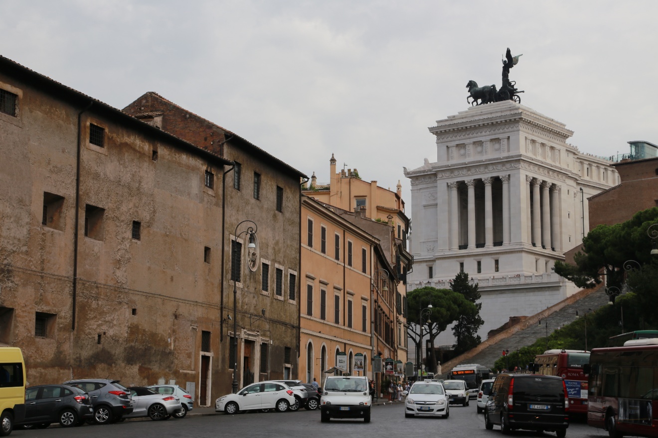 Via del Teatro di Marcello