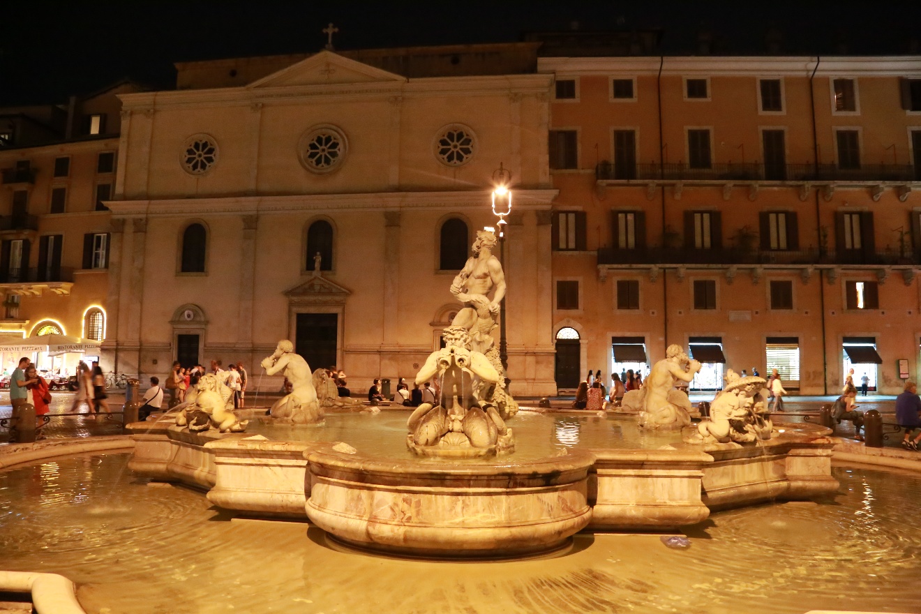 Navona fountain