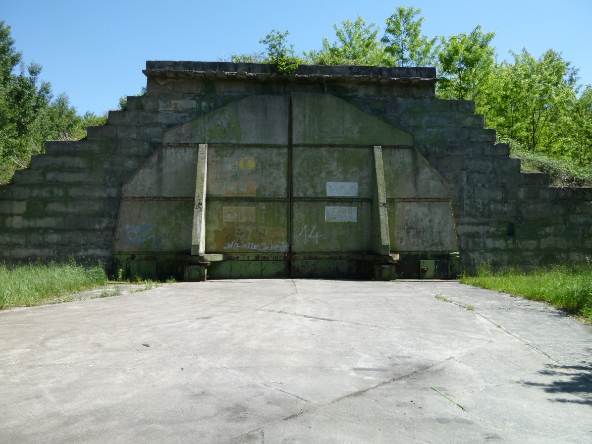 Ангар 14