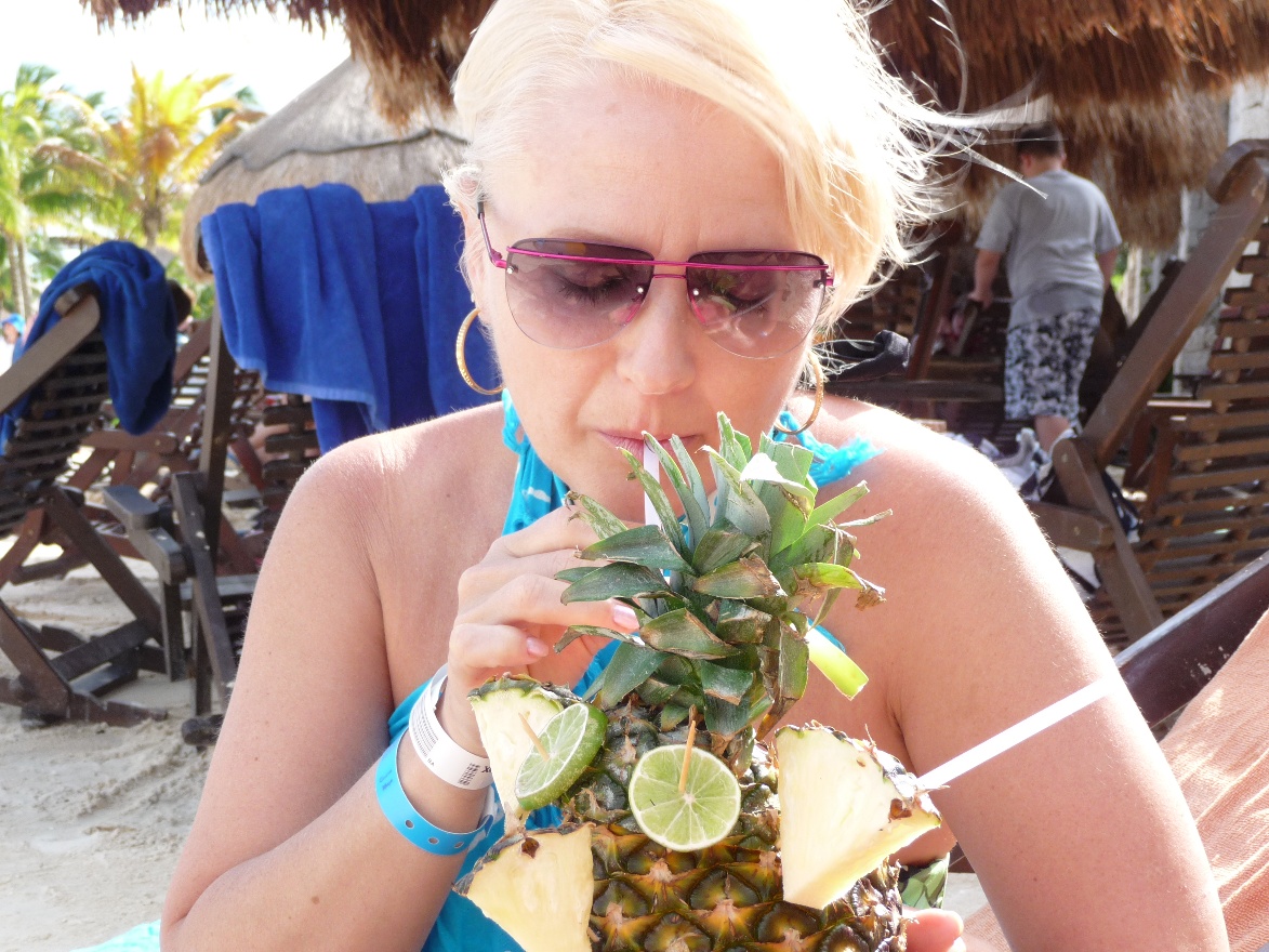 Pineapple cocktail