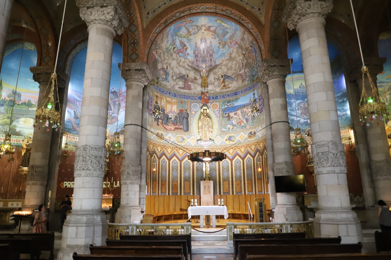 Tibidabo church inside