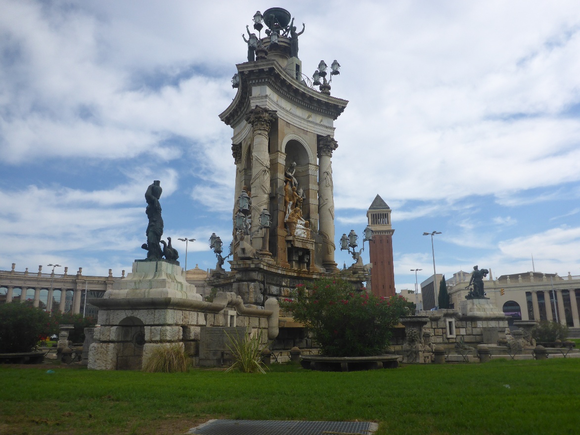 Font monumental a la Plaça d´Espanya