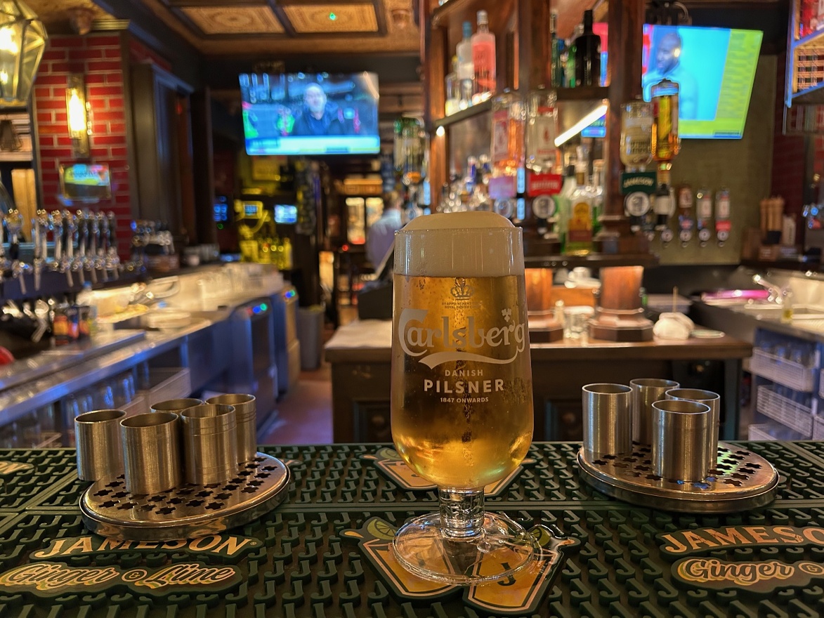Carlsberg pint