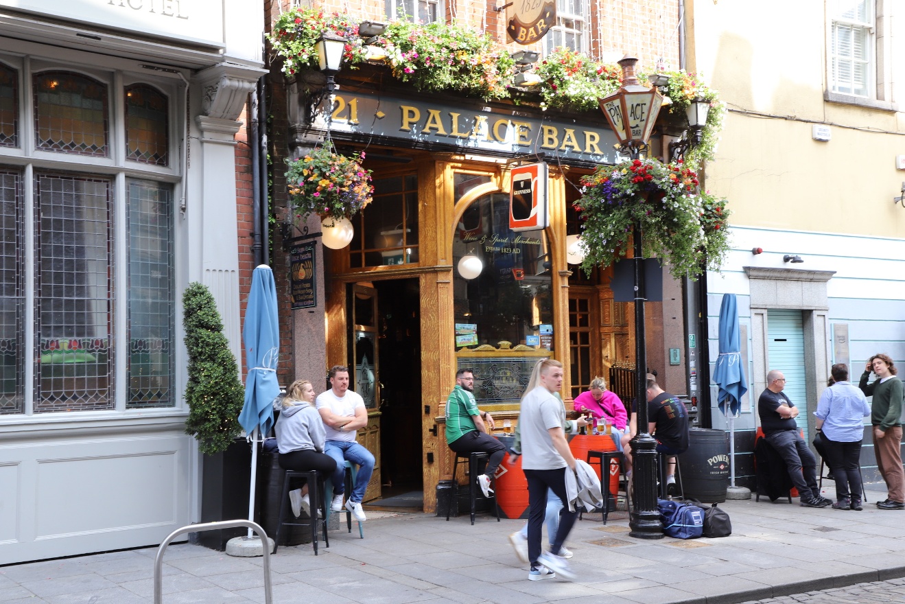 Palace Bar
