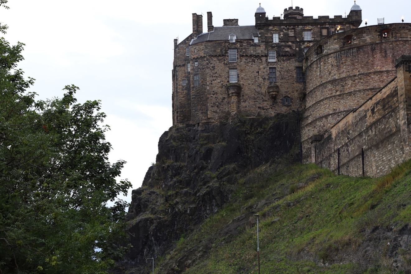 Edinburgh catle first shot