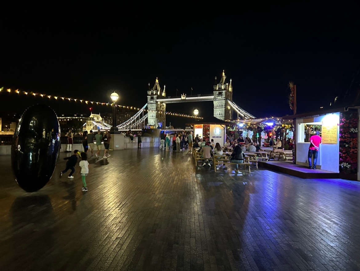 The Queen's walk