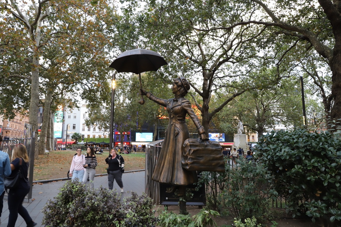 Merry Poppins, Leicester Square
