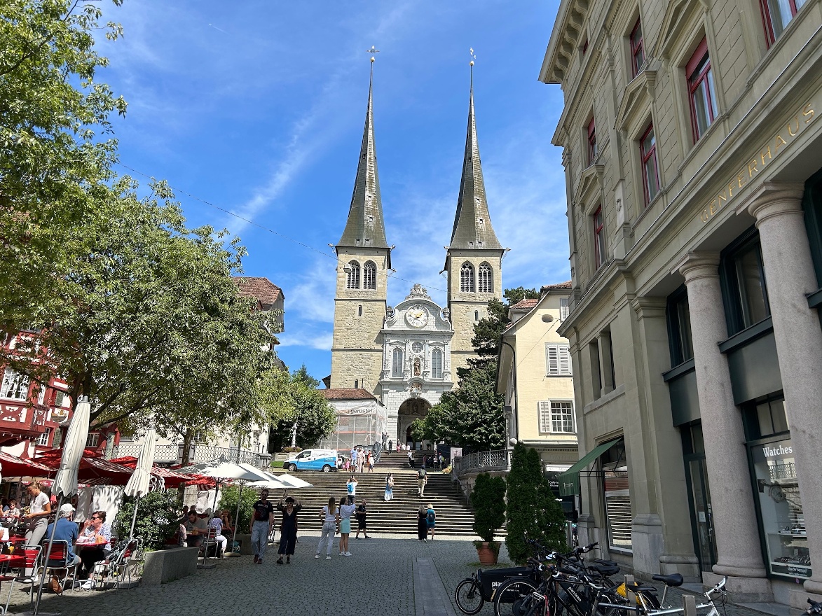 Hofkirche St. Leodegar