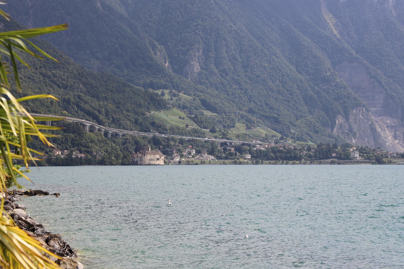 Plage du Château de Chillon